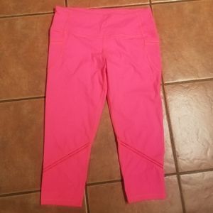 Victoria Sport Knockout capri NWOT